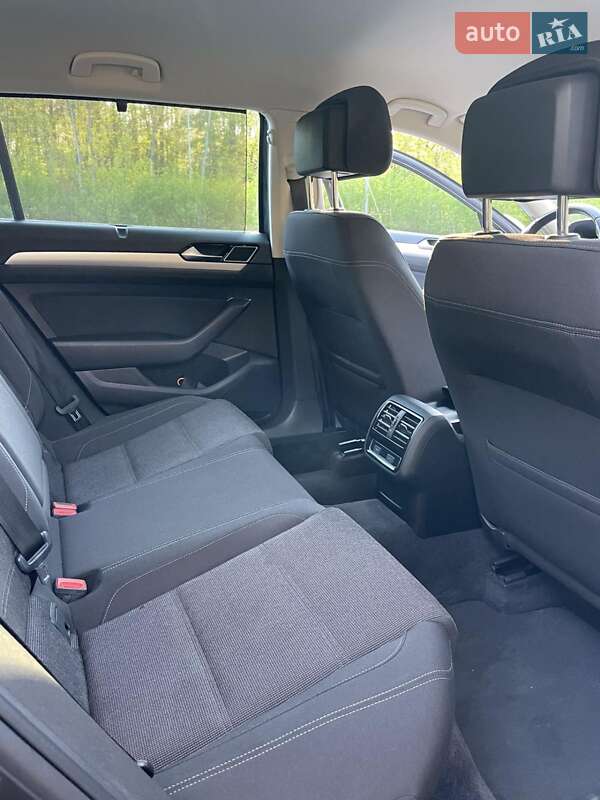 Универсал Volkswagen Passat 2017 в Рожище