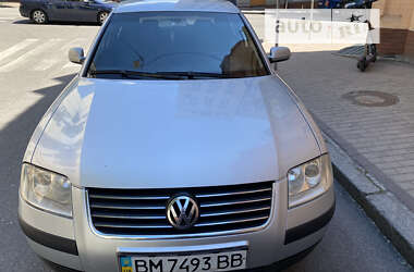 Седан Volkswagen Passat 2002 в Киеве