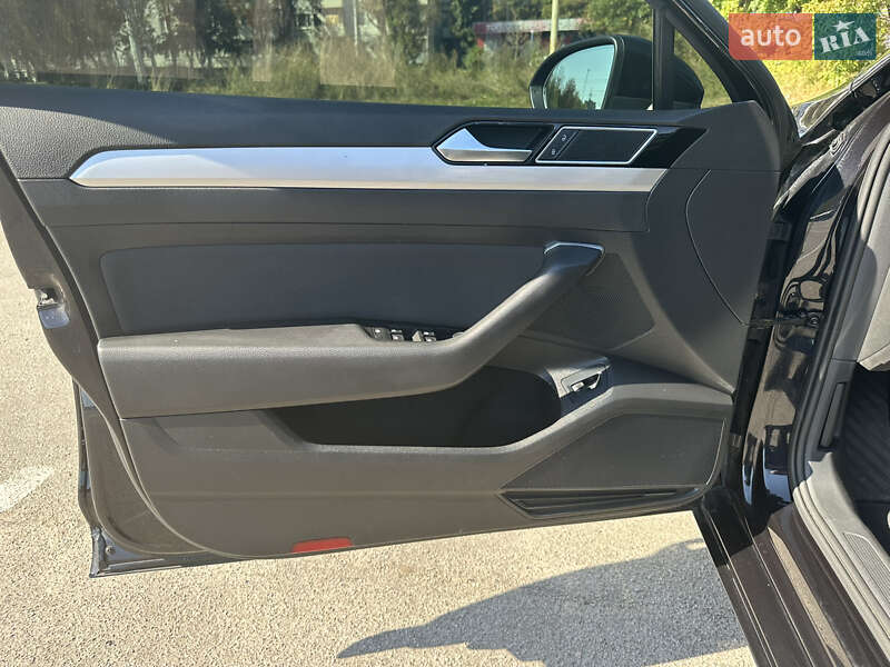 Універсал Volkswagen Passat 2017 в Запоріжжі