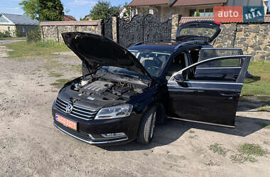 Универсал Volkswagen Passat 2012 в Дубно