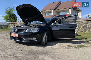 Универсал Volkswagen Passat 2012 в Дубно