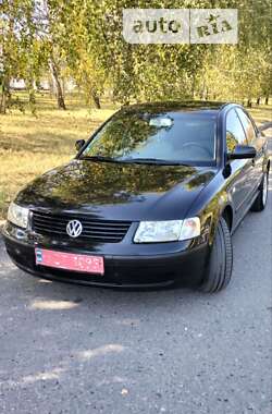 Седан Volkswagen Passat 2001 в Харькове