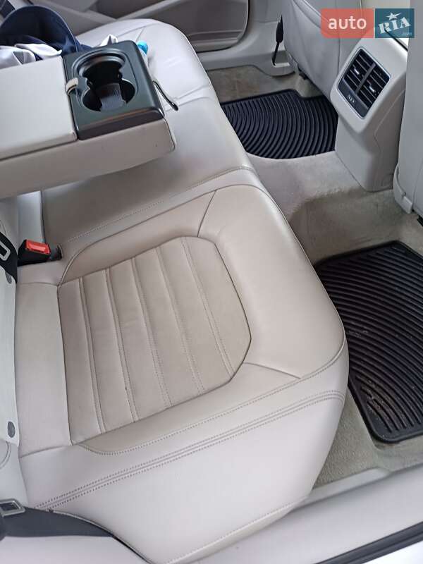 Седан Volkswagen Passat 2013 в Казатине