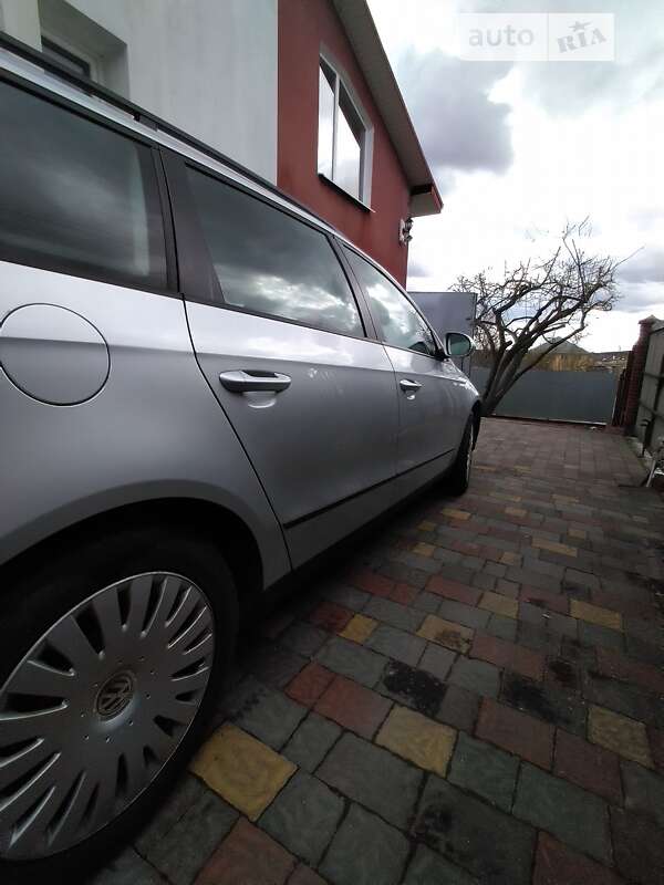 Универсал Volkswagen Passat 2008 в Дрогобыче