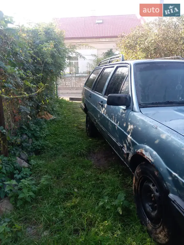Універсал Volkswagen Passat 1987 в 
