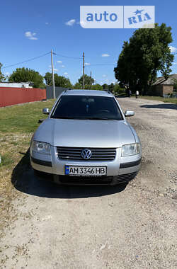 Універсал Volkswagen Passat 2001 в Житомирі