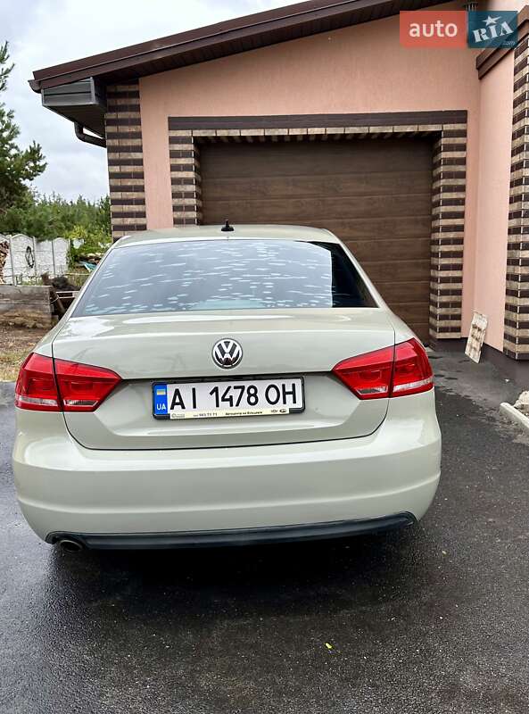 Седан Volkswagen Passat 2014 в Києві