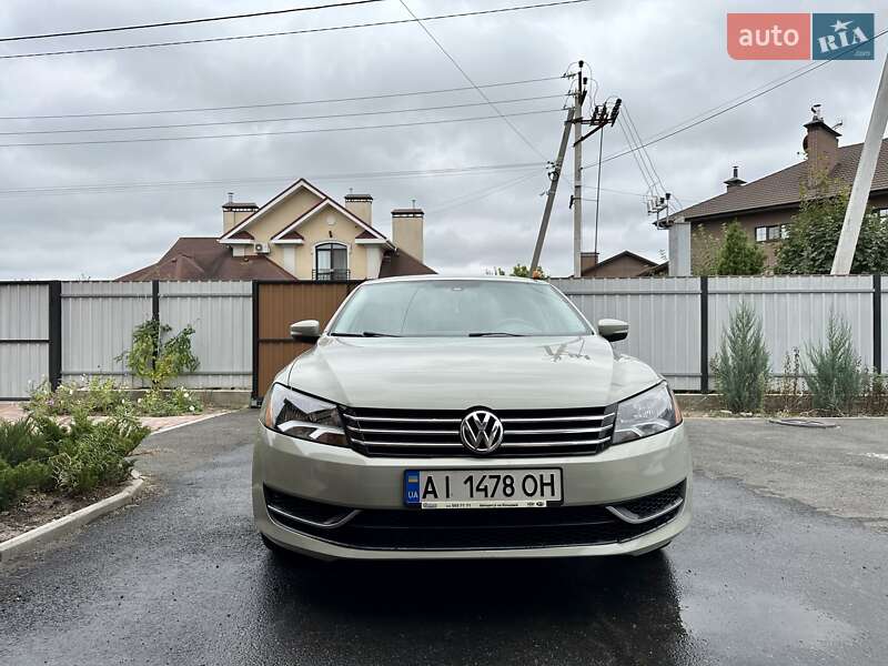 Седан Volkswagen Passat 2014 в Києві