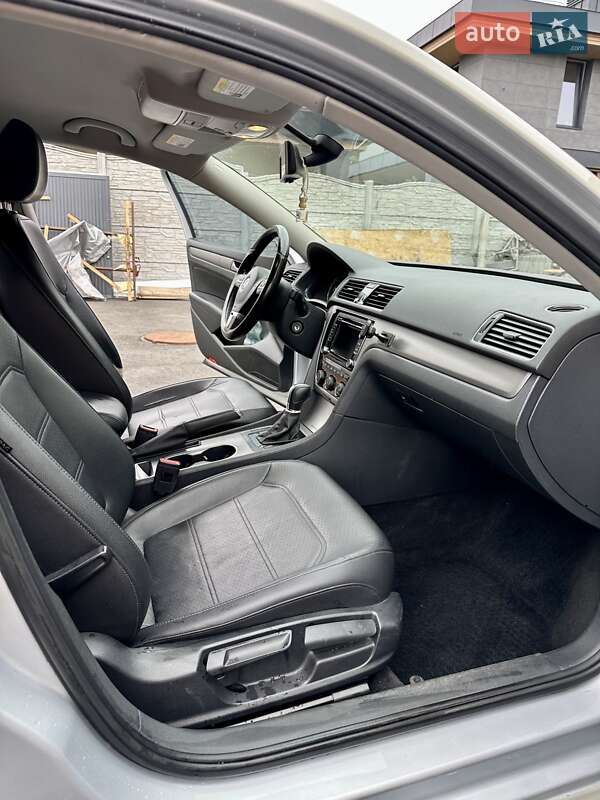 Седан Volkswagen Passat 2014 в Києві