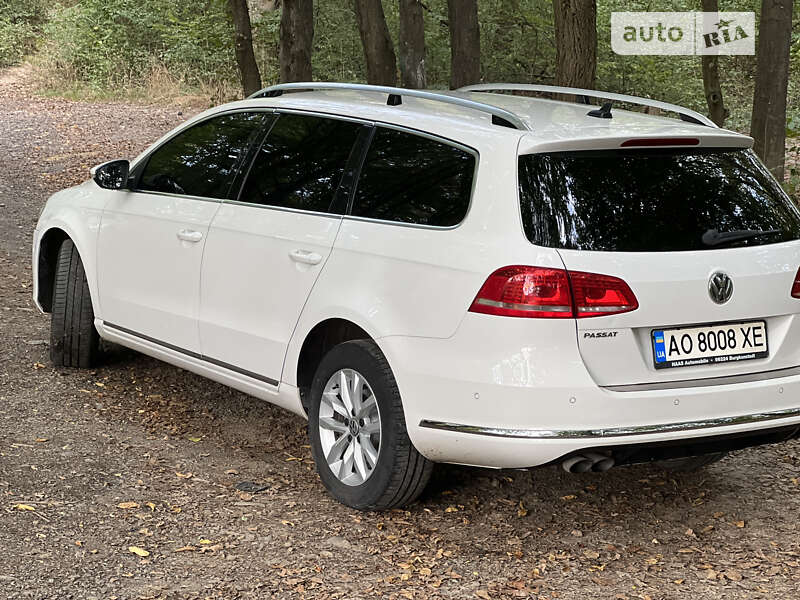 Универсал Volkswagen Passat 2012 в Ужгороде