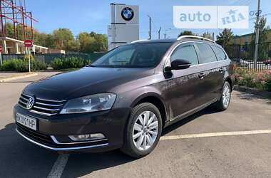 Універсал Volkswagen Passat 2011 в Березному