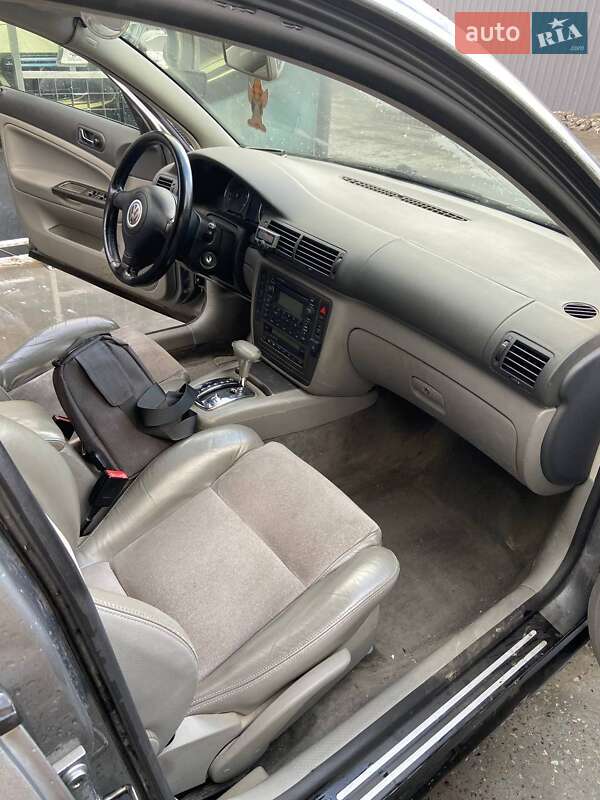 Седан Volkswagen Passat 2003 в Дніпрі