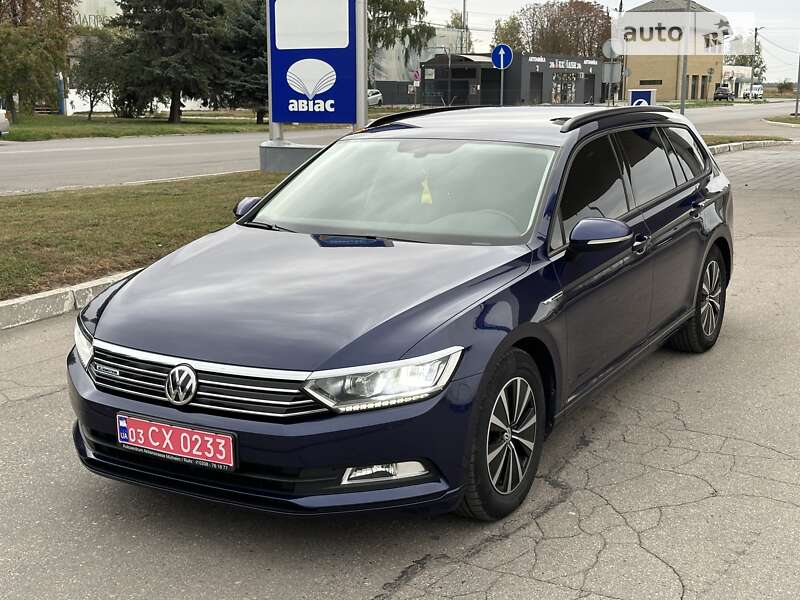 Универсал Volkswagen Passat 2018 в Миргороде