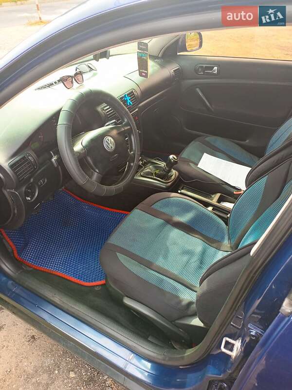 Седан Volkswagen Passat 1999 в Києві