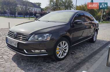 Седан Volkswagen Passat 2011 в Виноградове