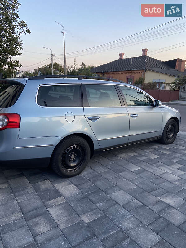 Универсал Volkswagen Passat 2007 в Остроге