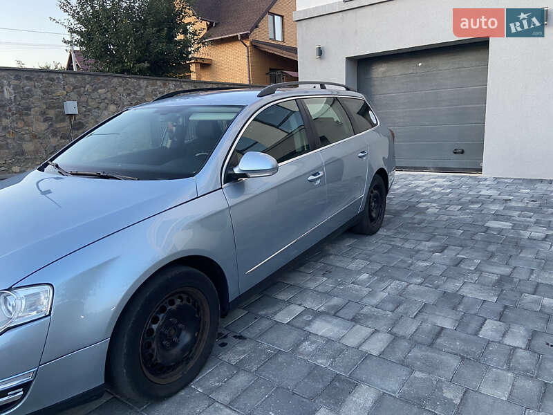 Универсал Volkswagen Passat 2007 в Остроге
