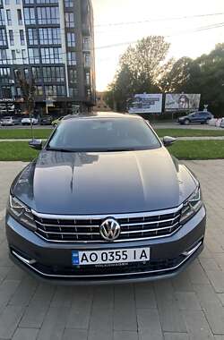 Седан Volkswagen Passat 2018 в Ужгороді