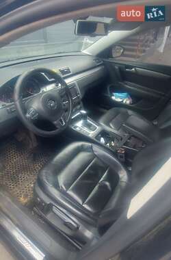 Универсал Volkswagen Passat 2012 в 
