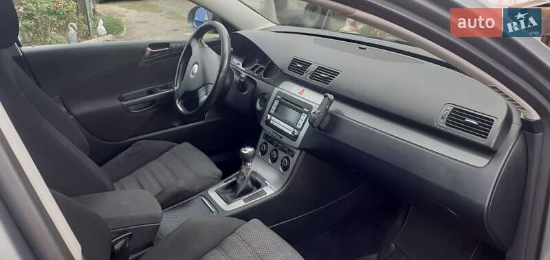 Универсал Volkswagen Passat 2006 в Новом Буге