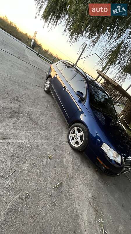 Універсал Volkswagen Passat 2005 в Івано-Франківську