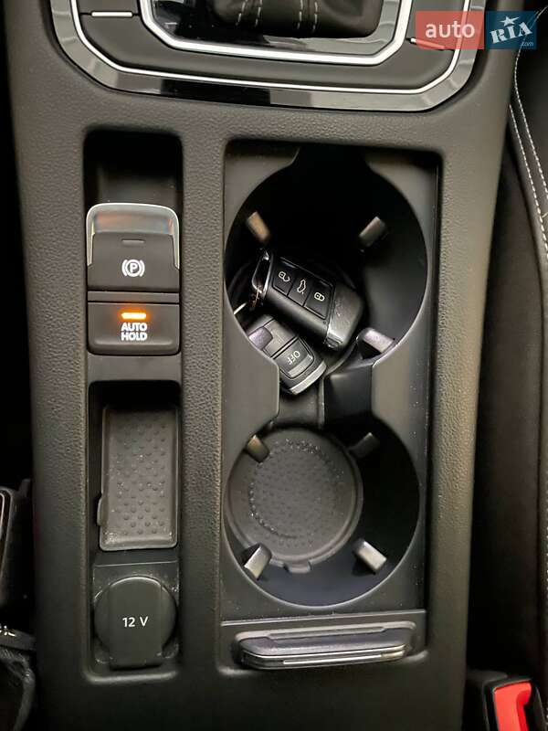 Универсал Volkswagen Passat 2018 в Кременчуге фото 21 Универсал Volkswagen Passat 2018 в Кременчуге