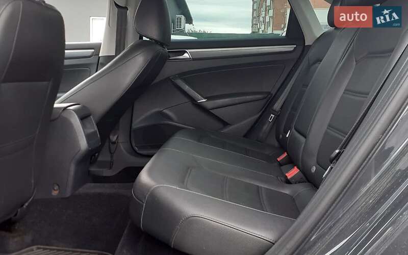Седан Volkswagen Passat 2017 в Ужгороде