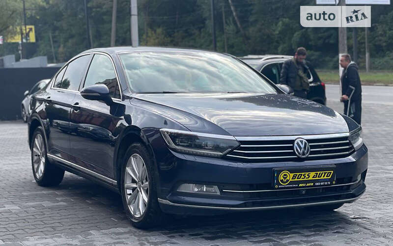 Седан Volkswagen Passat 2015 в Черновцах