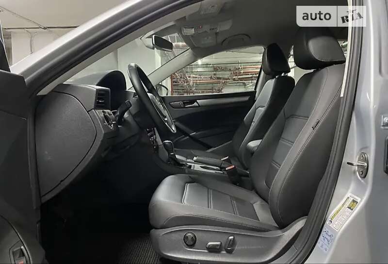 Седан Volkswagen Passat 2020 в Киеве