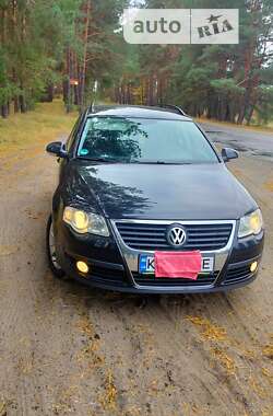 Універсал Volkswagen Passat 2009 в Києві