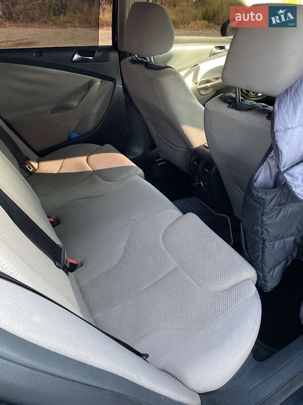 Седан Volkswagen Passat 2009 в Виноградове фото 13 Седан Volkswagen Passat 2009 в Виноградове