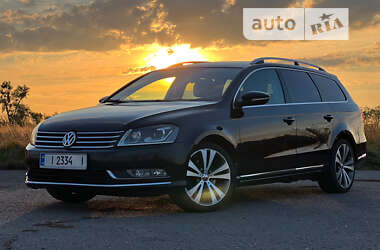 Універсал Volkswagen Passat 2011 в Кагарлику