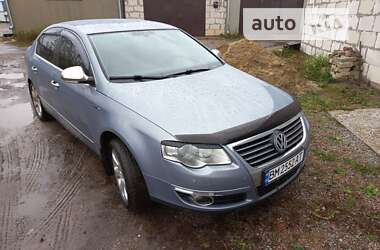 Седан Volkswagen Passat 2008 в Глухове