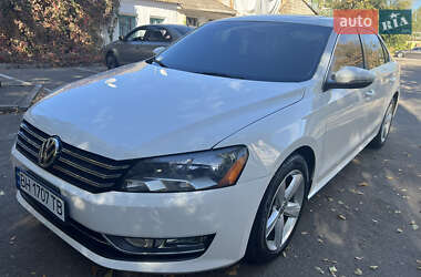 Седан Volkswagen Passat 2012 в Миколаєві