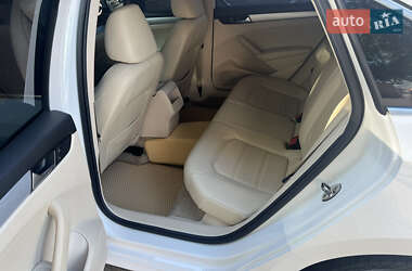 Седан Volkswagen Passat 2012 в Миколаєві