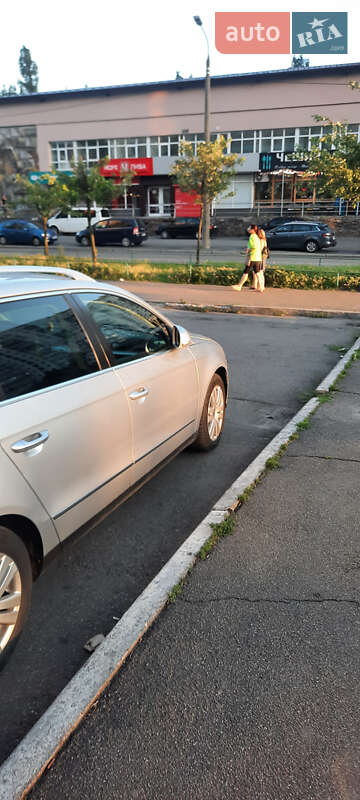 Універсал Volkswagen Passat 2007 в Києві