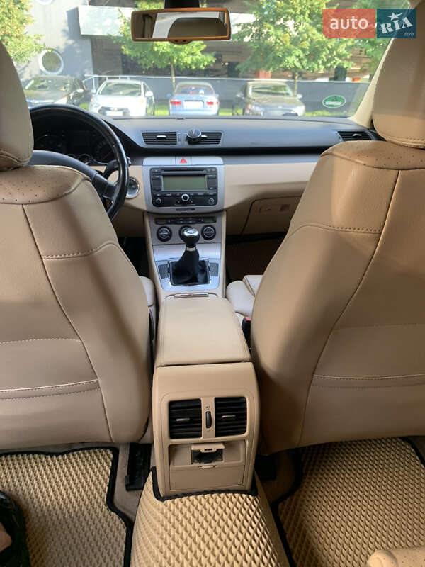 Универсал Volkswagen Passat 2006 в Киеве