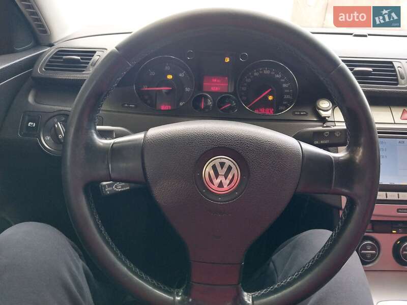 Седан Volkswagen Passat 2006 в Вознесенске
