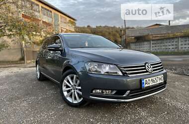 Седан Volkswagen Passat 2011 в Мукачевому