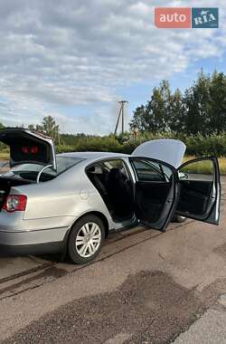 Седан Volkswagen Passat 2007 в Житомире