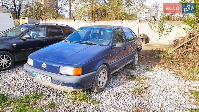 Седан Volkswagen Passat 1991 в Запоріжжі
