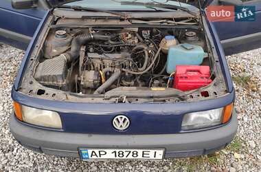 Седан Volkswagen Passat 1991 в Запорожье