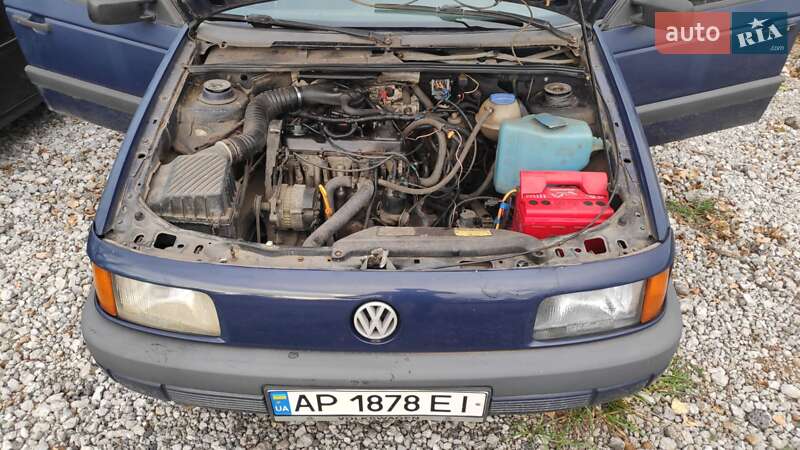 Седан Volkswagen Passat 1991 в Запоріжжі