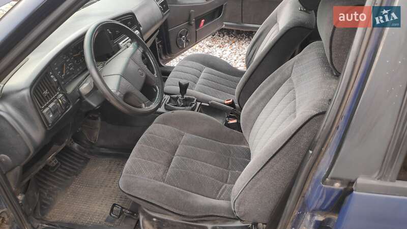 Седан Volkswagen Passat 1991 в Запоріжжі