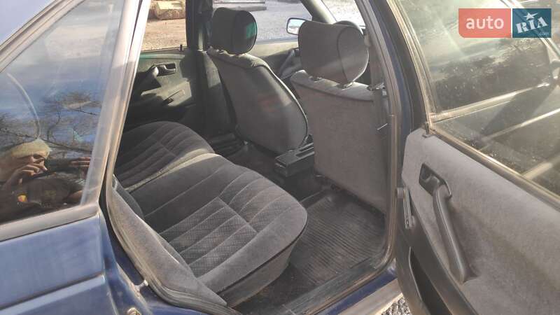 Седан Volkswagen Passat 1991 в Запоріжжі