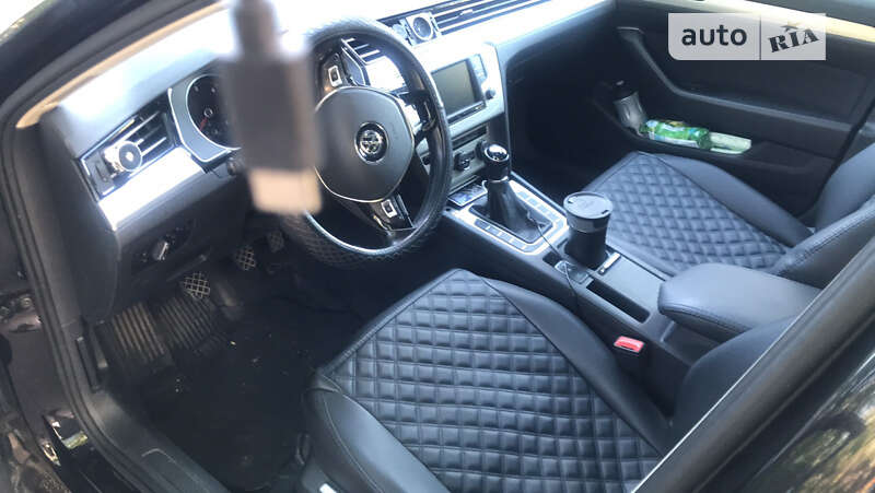 Универсал Volkswagen Passat 2016 в Киеве