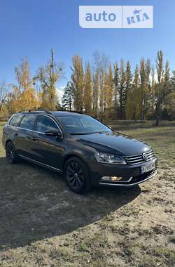 Универсал Volkswagen Passat 2014 в Киеве