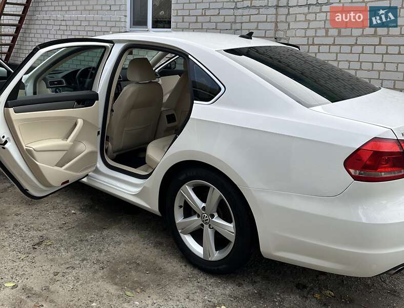 Седан Volkswagen Passat 2013 в Корсуне-Шевченковском фото 9 Седан Volkswagen Passat 2013 в Корсуне-Шевченковском