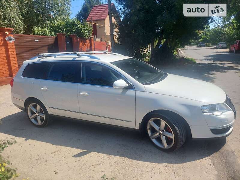 Універсал Volkswagen Passat 2009 в Одесі