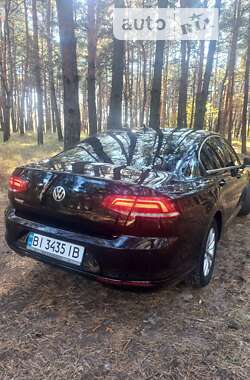 Седан Volkswagen Passat 2017 в 